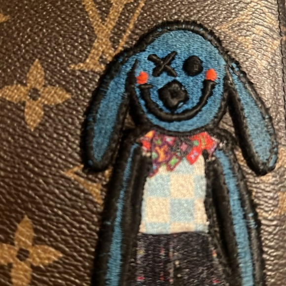 🧡💙Louis Vuitton Brazza Monogram Canvas with LV Friends Patch Wallet🧡💙 - Picture 11 of 14